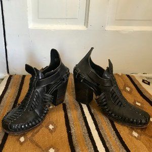 Vintage Leather Pumps